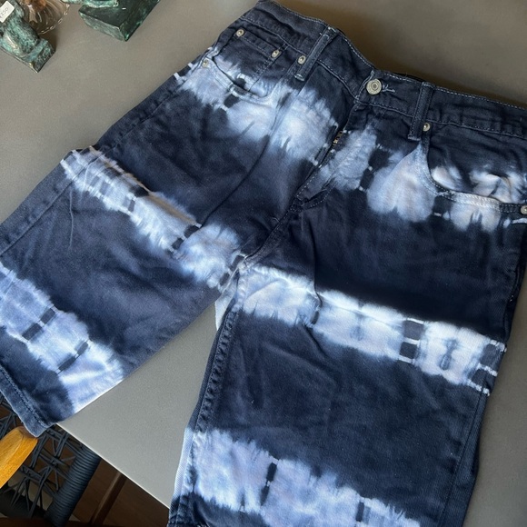Levi’s Jean shorts. size 30 - Picture 2 of 2